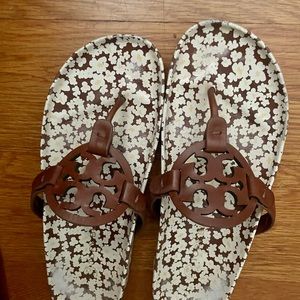 Tory Burch Size 8 Sandals